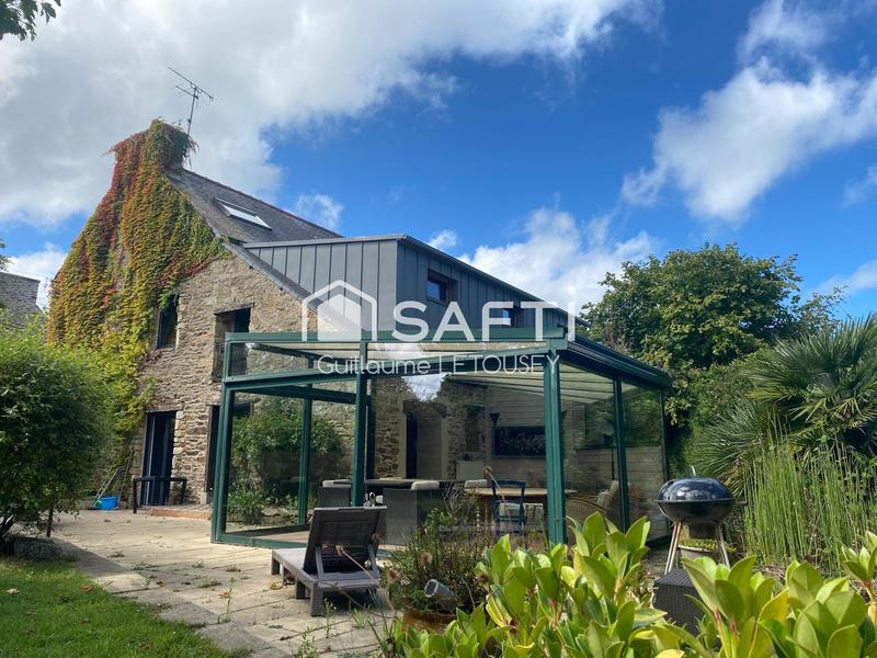 Maison - 228 m² - 8 pièces