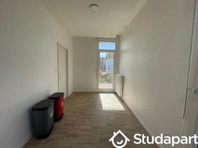 Chambre - 13 m² - 1 pièce