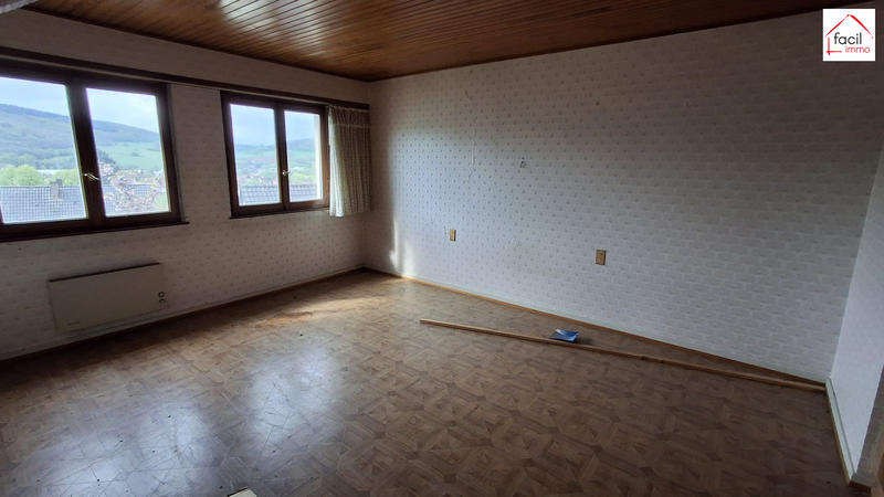 Maison - 250 m² - 9 pièces