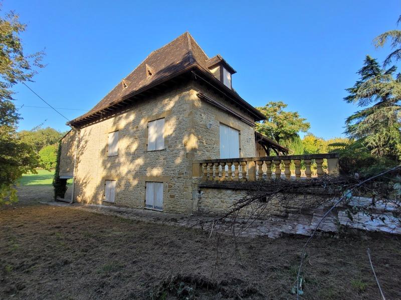 Propriété - 373 m² - 14 pièces