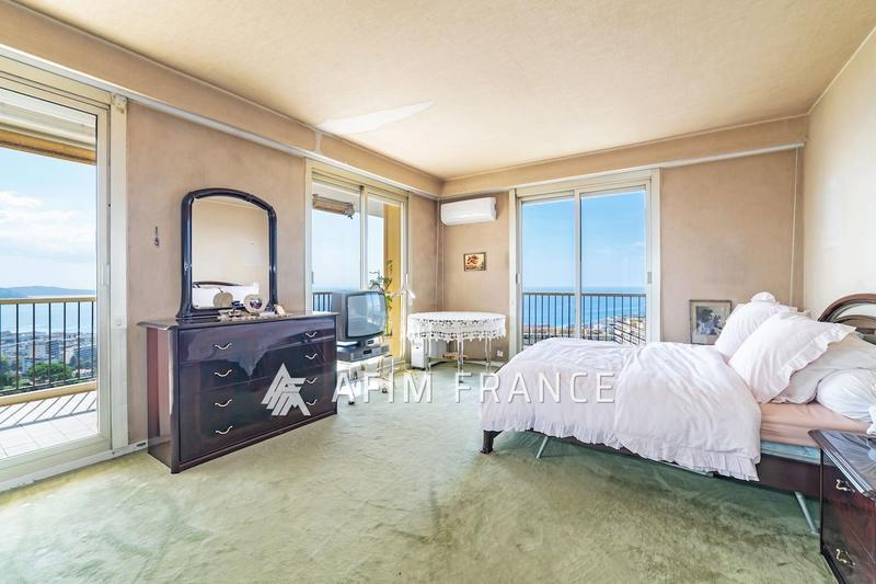 Appartement - 205 m² - 6 pièces