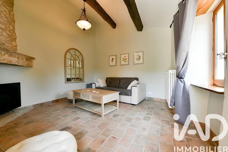 Maison - 910 m² - 20 pièces