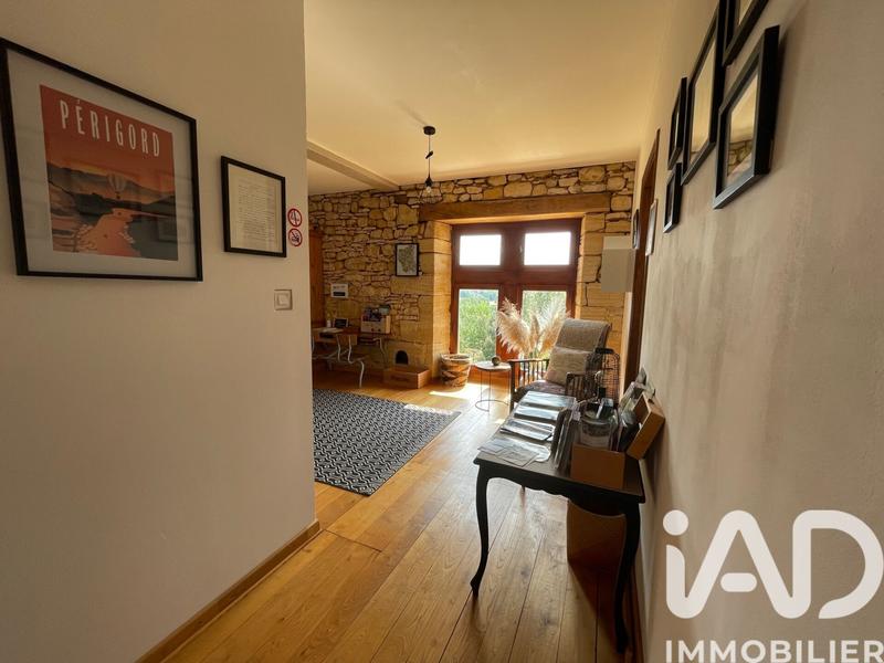 Maison - 230 m² - 6 pièces