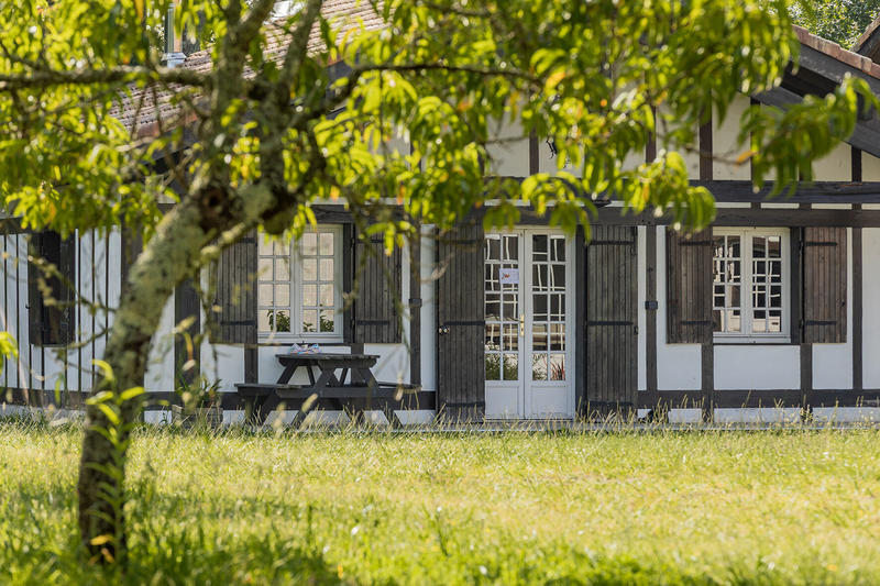 Maison - 587 m² - 16 pièces