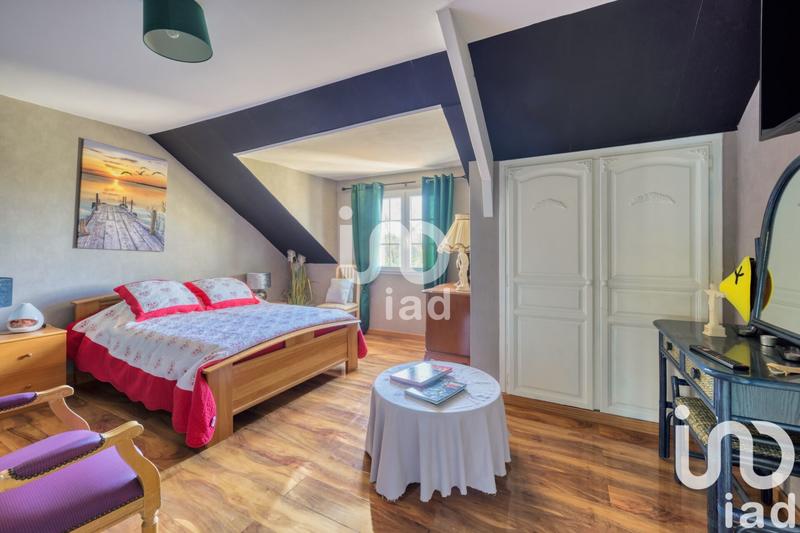 Maison - 250 m² - 7 pièces