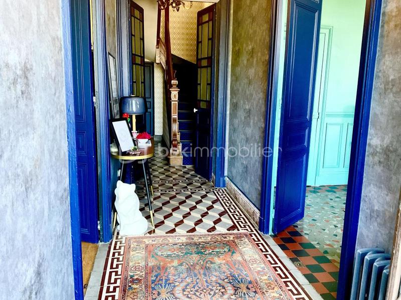 Maison de maîtres - 480 m² - 9 pièces