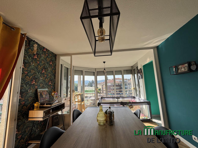 Duplex - 111 m² - 5 pièces