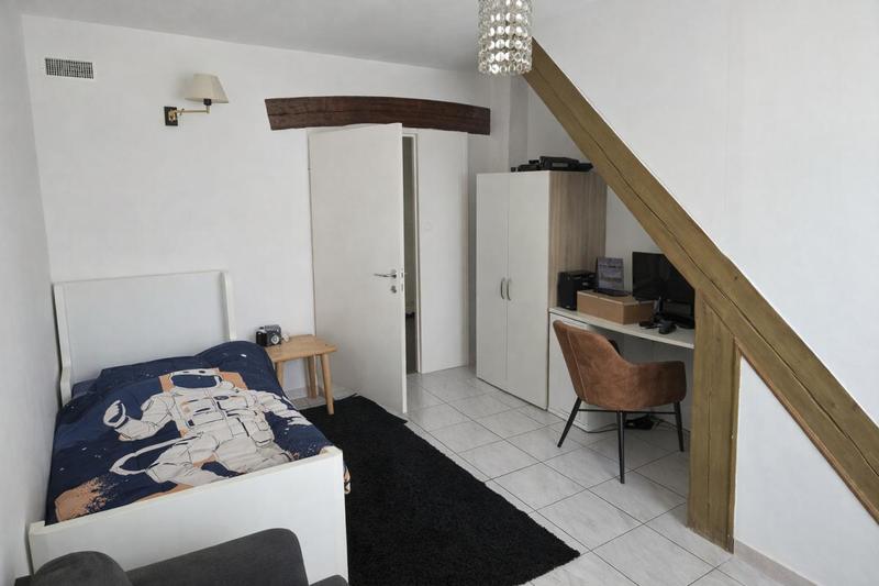 Maison - 200 m² - 8 pièces