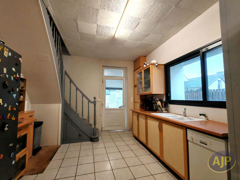 Maison - 111 m² - 6 pièces