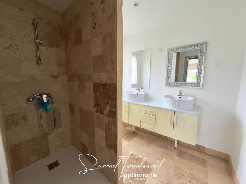 Propriété - 330 m² - 6 pièces