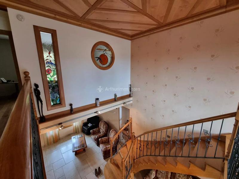 Maison - 184 m² - 6 pièces