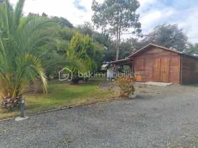 Maison - 140 m² - 5 pièces