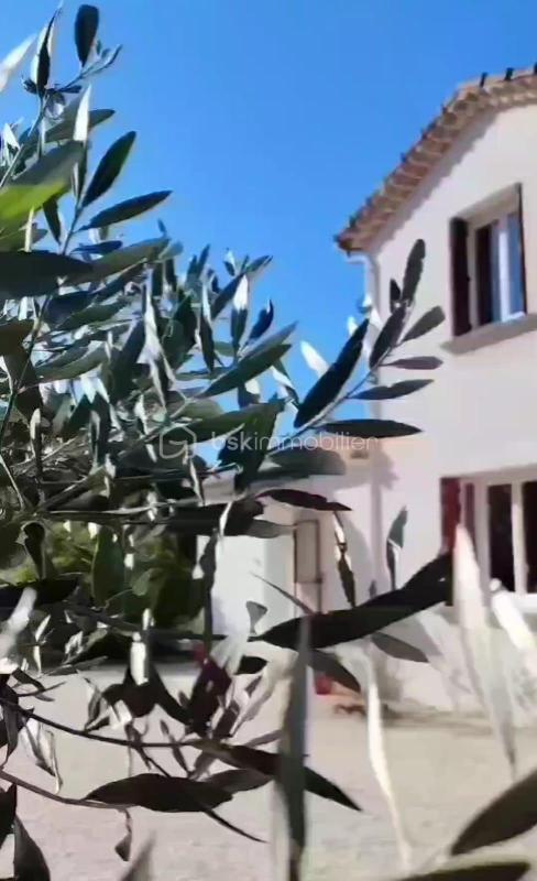 Propriété - 98 m² - 6 pièces