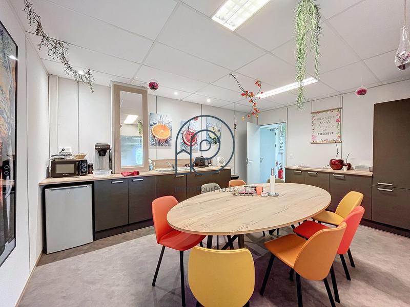 Bureau - 264 m²