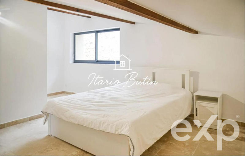 Maison - 415 m² - 14 pièces