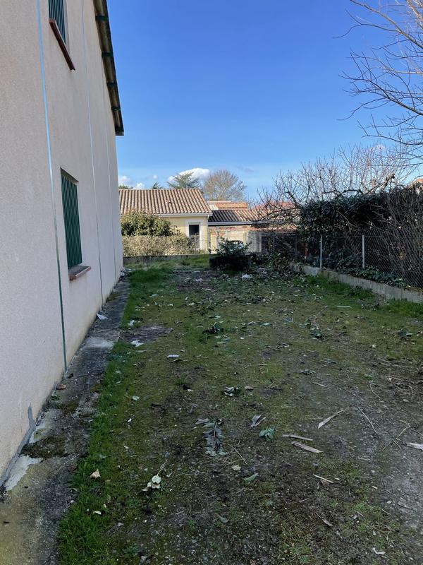 Local d'activités - 200 m² - 4 pièces