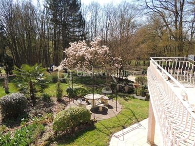 Maison - 310 m² - 7 pièces