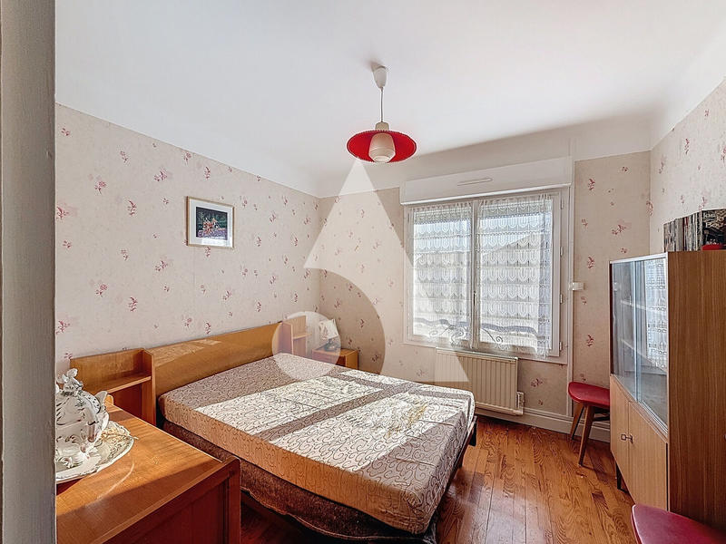 Maison - 191 m² - 7 pièces