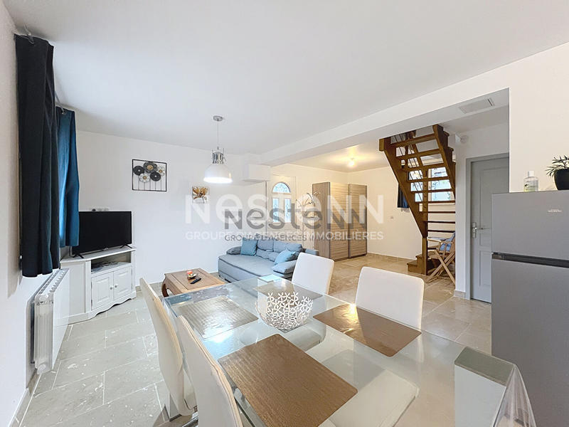 Maison - 261 m² - 8 pièces