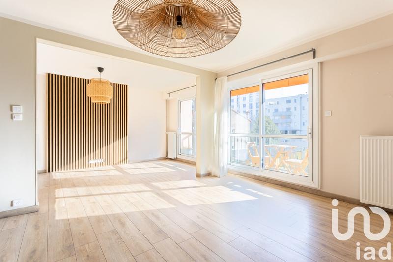 Appartement - 98 m² - 5 pièces