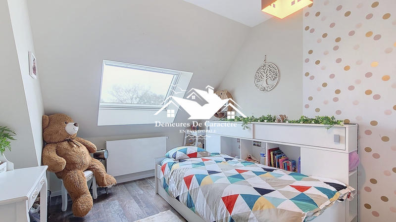 Maison - 360 m² - 12 pièces