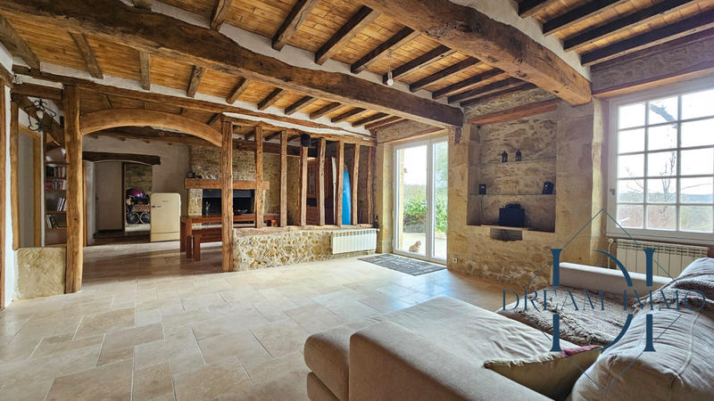 Maison - 308 m² - 5 pièces