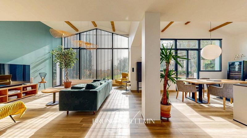 Villa - 198 m² - 8 pièces