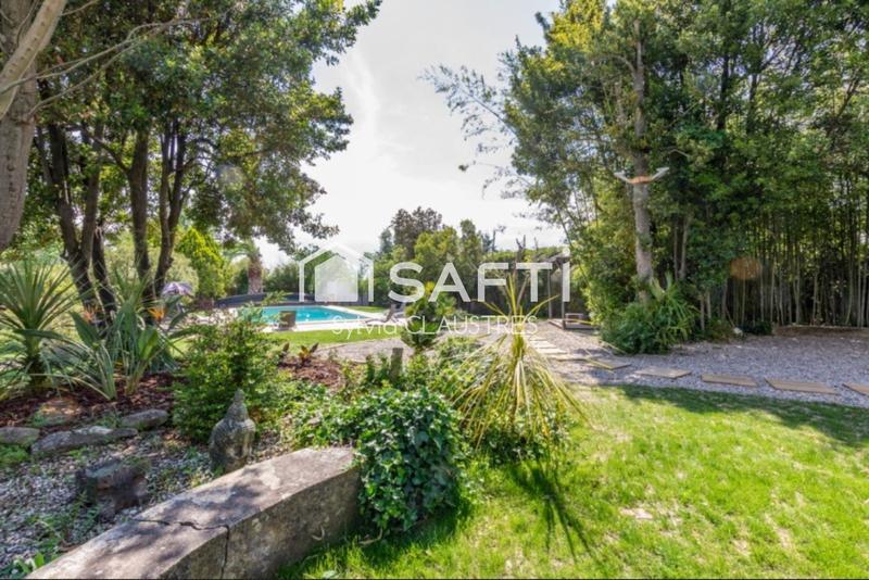 Bastide - 420 m² - 11 pièces