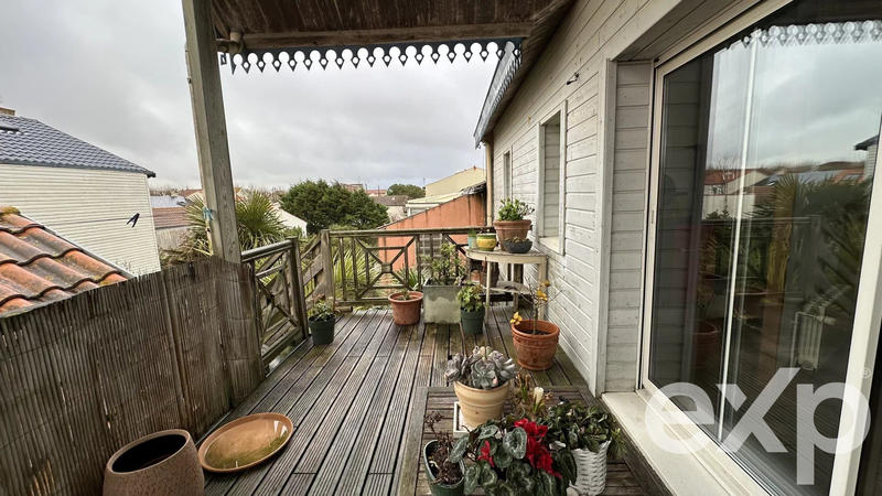 Maison - 288 m² - 7 pièces