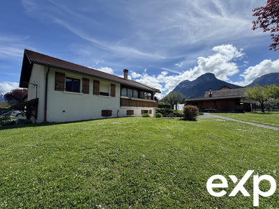 Maison - 182 m² - 7 pièces