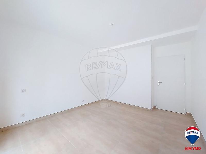 Maison - 210 m² - 7 pièces