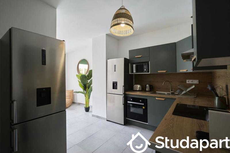 Chambre - 11 m² - 1 pièce