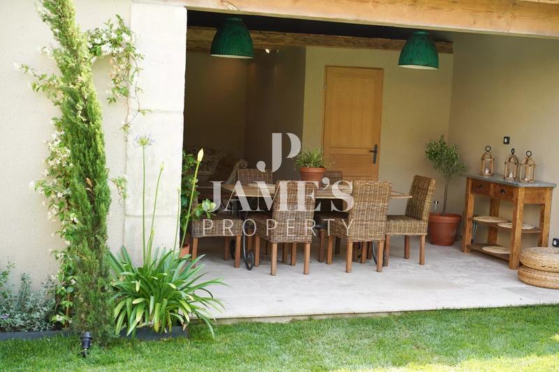 Maison - 200 m² - 6 pièces