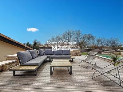 Loft - 215 m² - 6 pièces