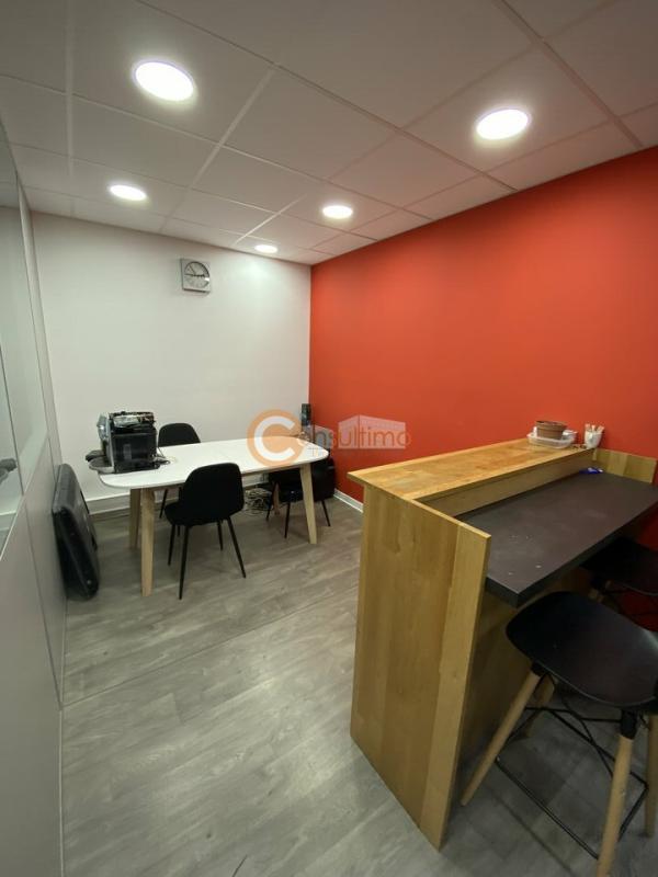 Bureau - 179 m²