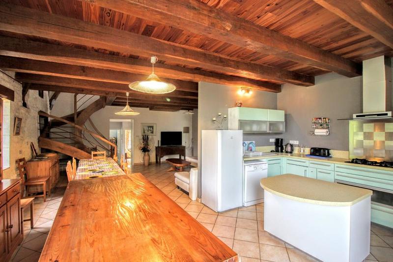 Maison - 295 m² - 10 pièces