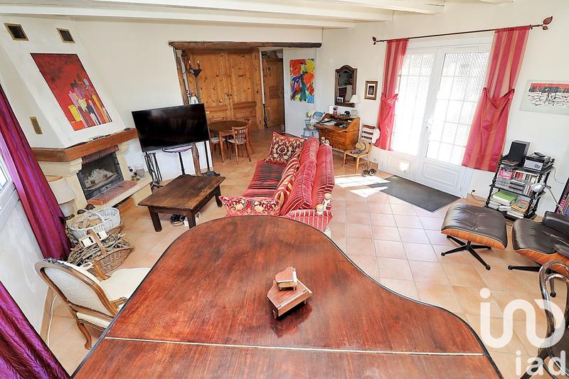 Maison - 241 m² - 10 pièces