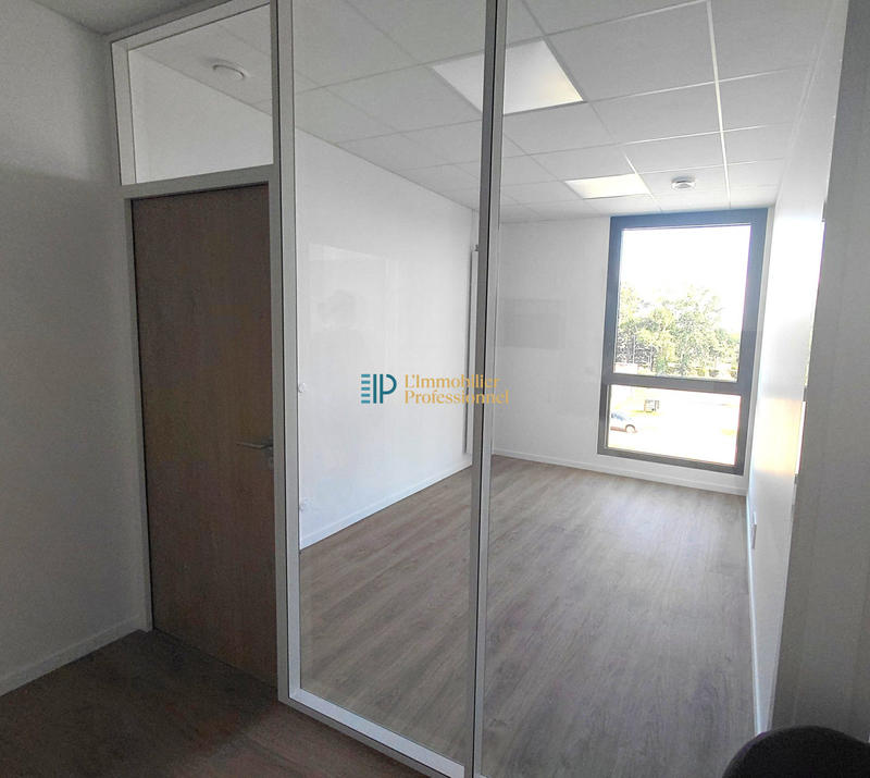 Bureau - 150 m² - 5 pièces