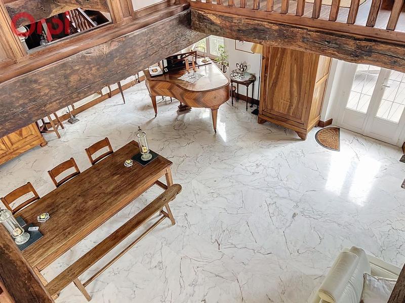 Maison - 297 m² - 6 pièces