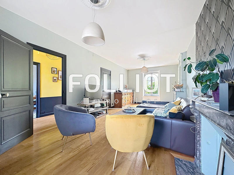 Maison - 200 m² - 9 pièces