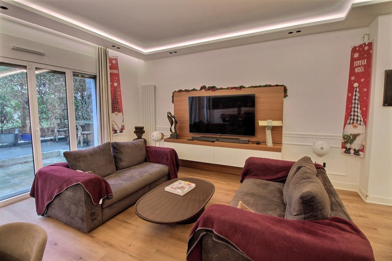 Appartement - 93 m² - 4 pièces