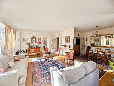 Appartement bourgeois - 130 m² - 5 pièces