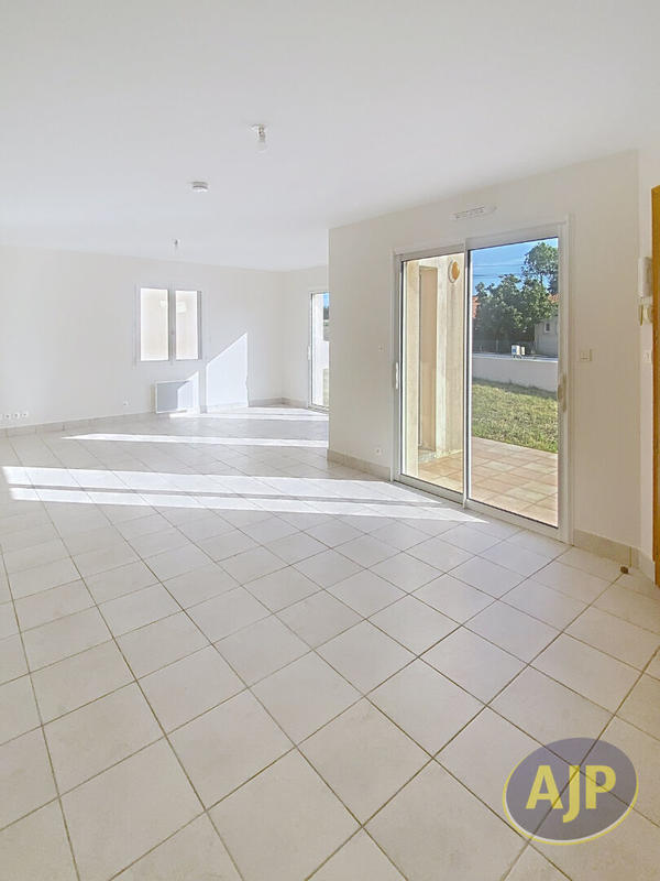 Maison - 92 m² - 4 pièces