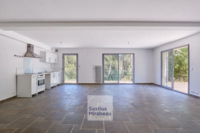 Appartement - 121 m² - 5 pièces