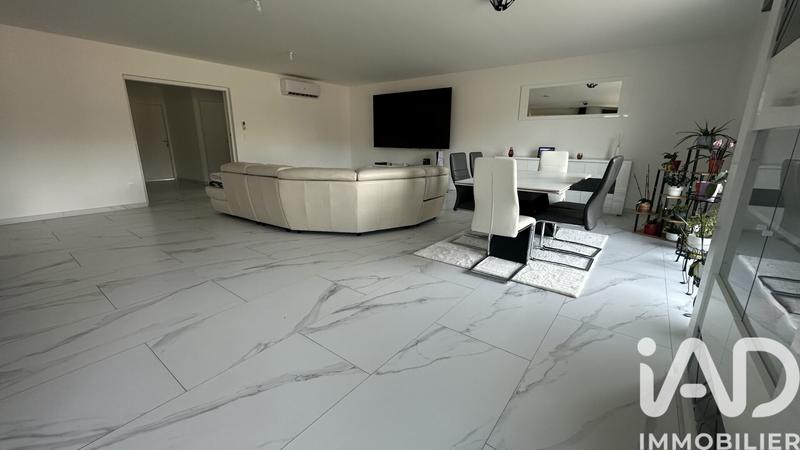 Maison - 200 m² - 8 pièces