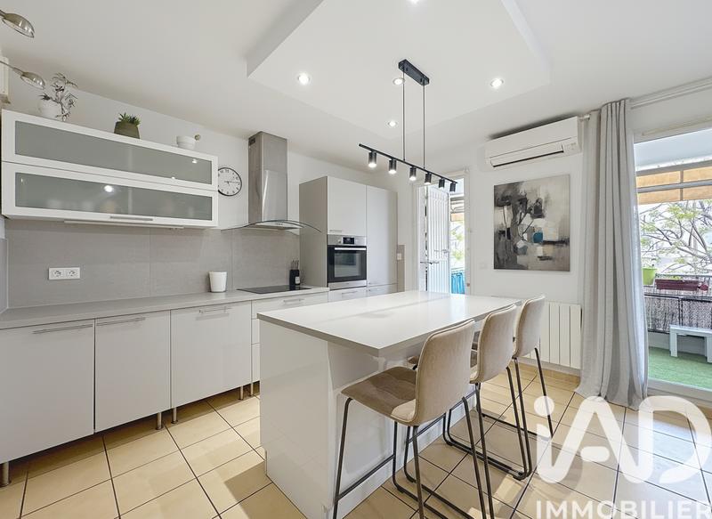 Appartement - 77 m² - 3 pièces