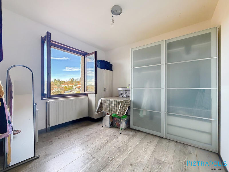 Maison - 92 m² - 5 pièces