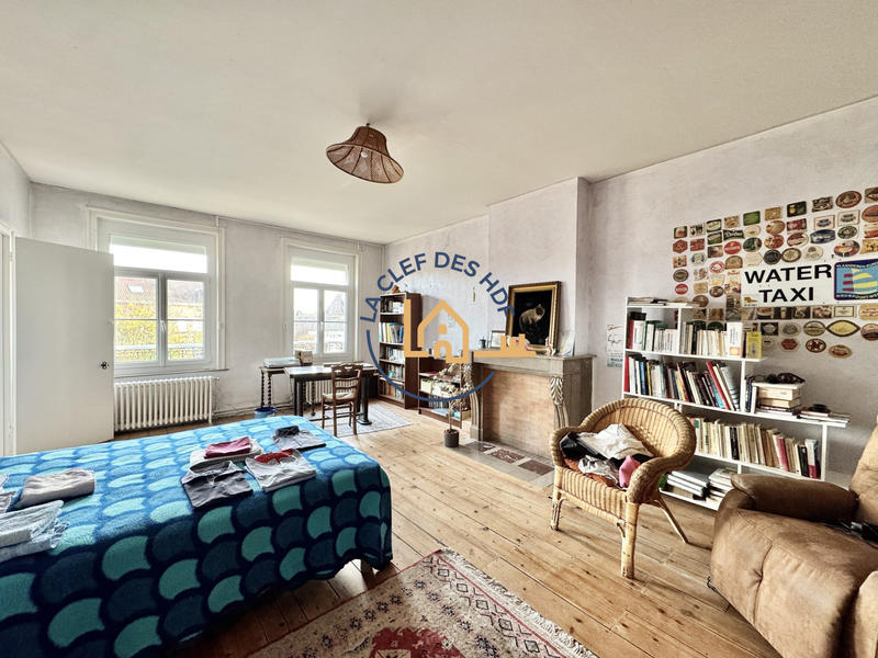 Maison - 312 m² - 9 pièces