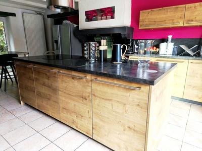 Maison - 240 m² - 6 pièces