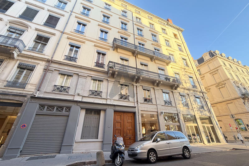 Appartement - 176 m² - 5 pièces